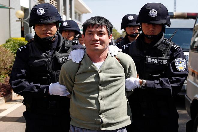 Дин цзу означает "подставной преступник" в Китае