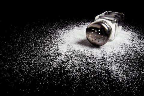 Откуда взялось суеверие о рассыпаной соли